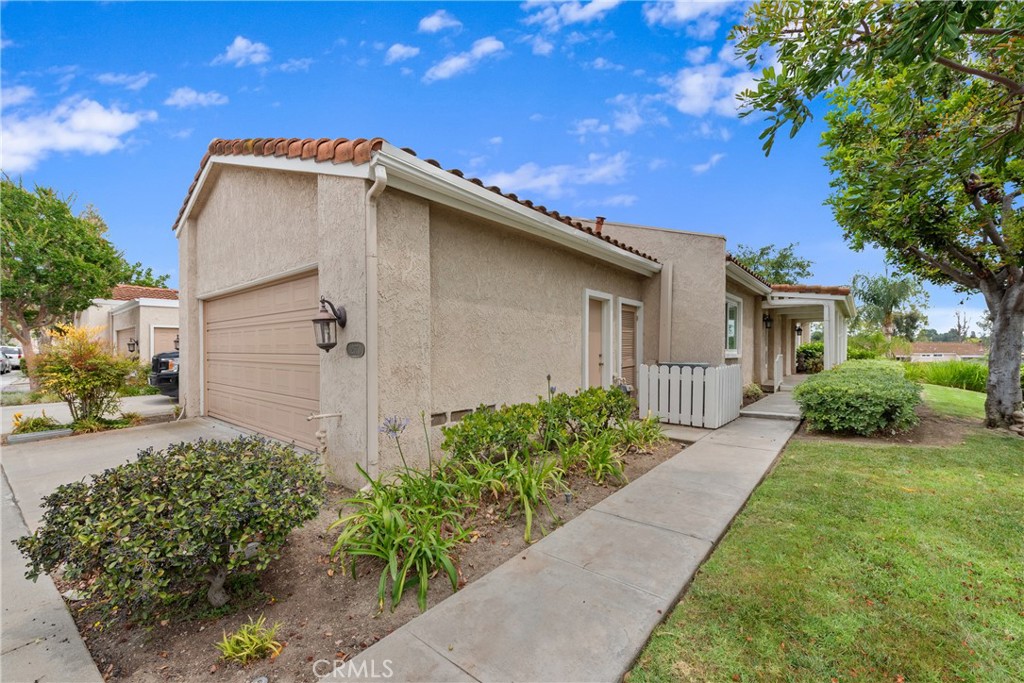 12670 Oxford Drive