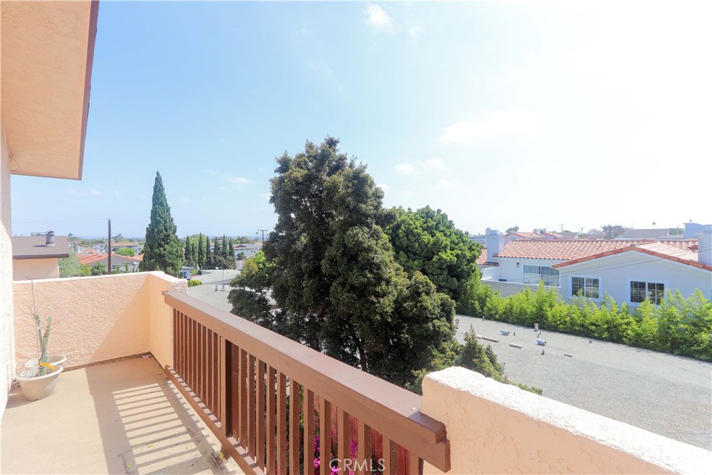 2616 Voorhees Avenue 2