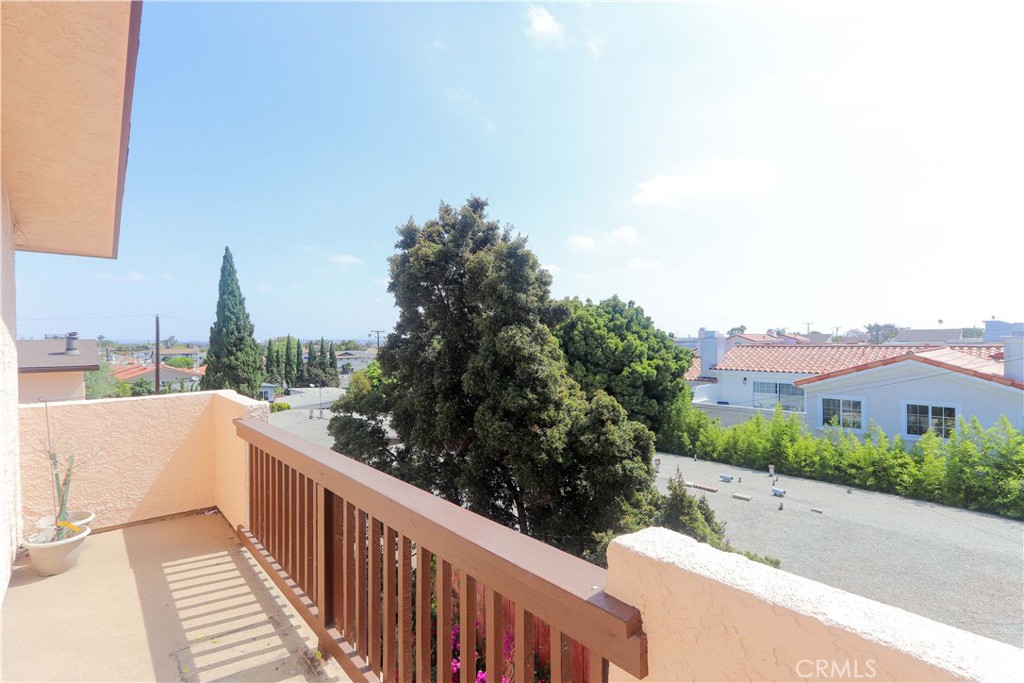 2616 Voorhees Avenue 2