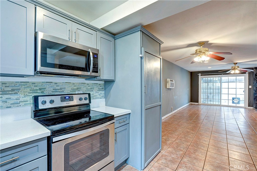 521 S Lyon Street 37