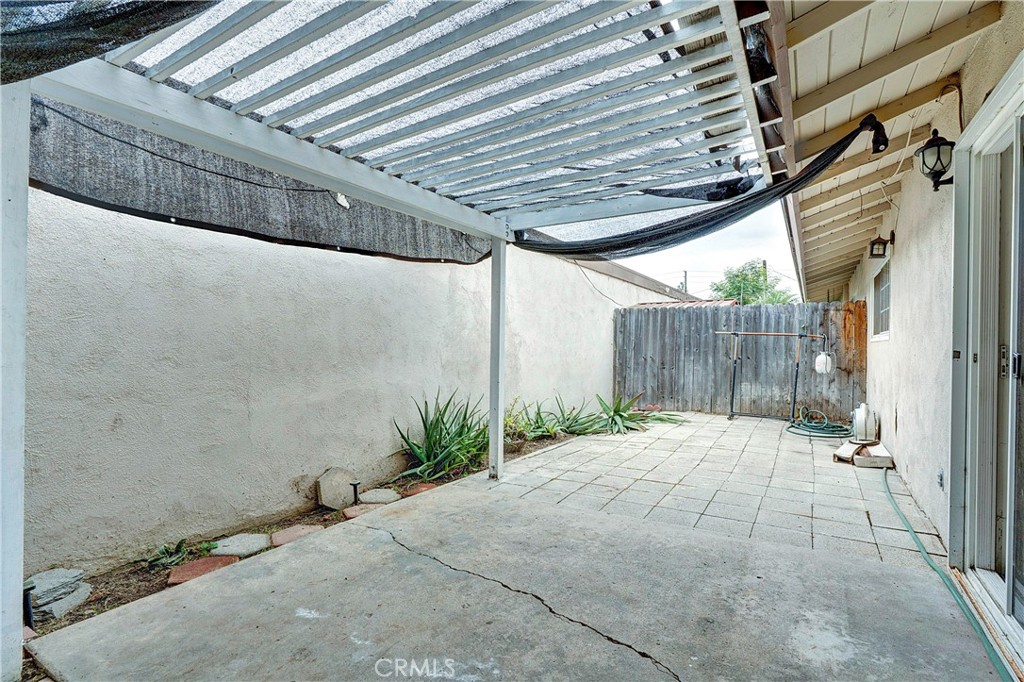 521 S Lyon Street 37