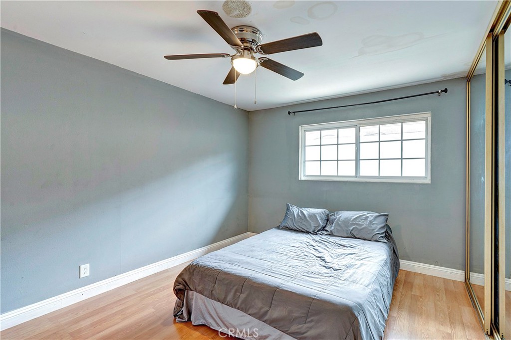 521 S Lyon Street 37