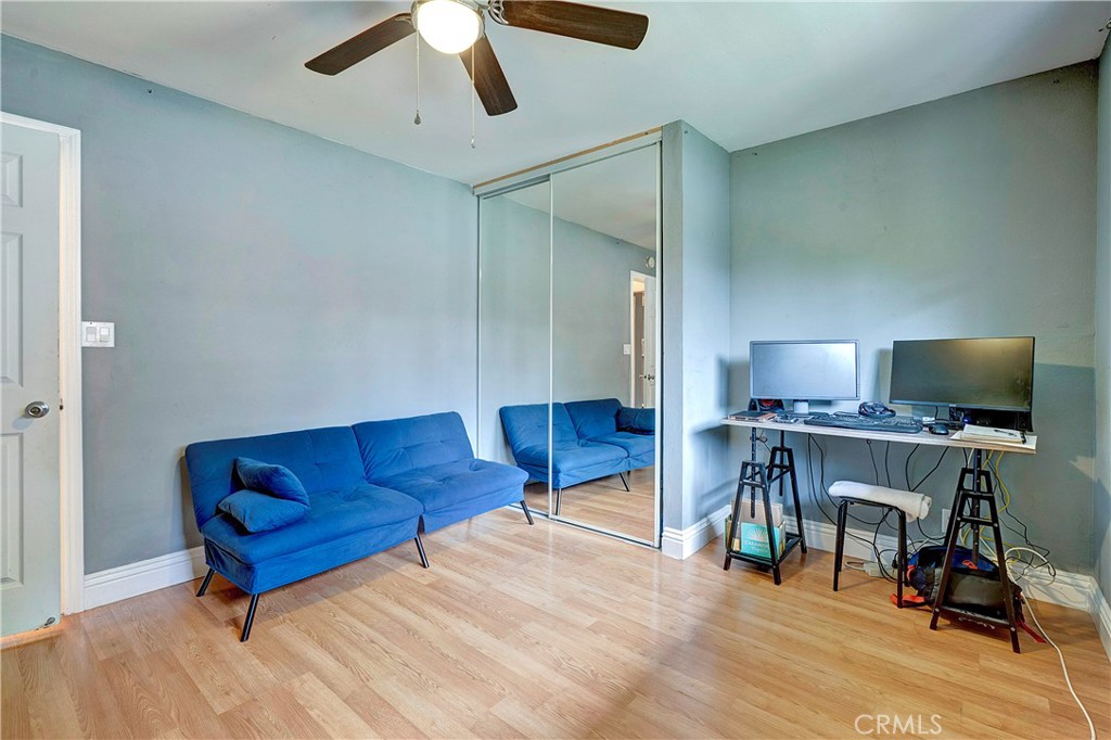 521 S Lyon Street 37