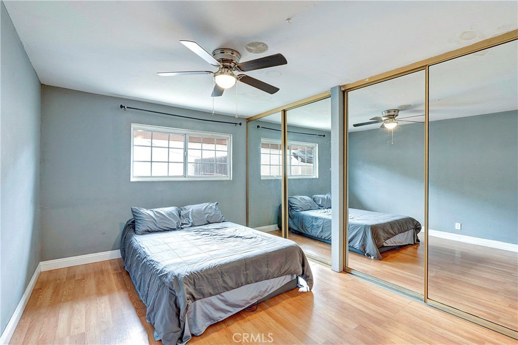 521 S Lyon Street 37