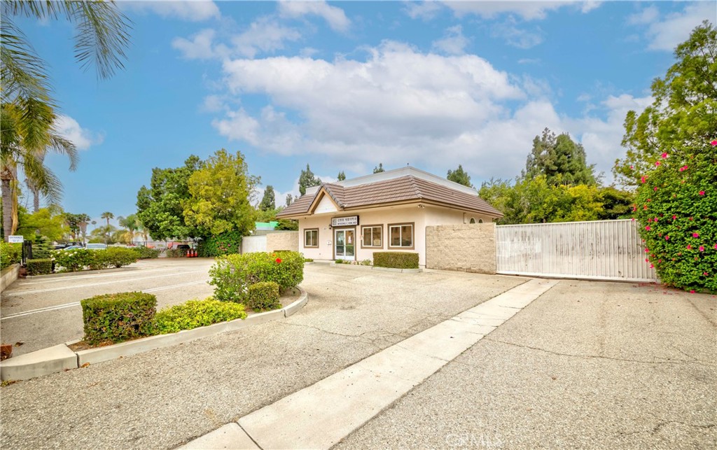 8111 Commonwealth Avenue