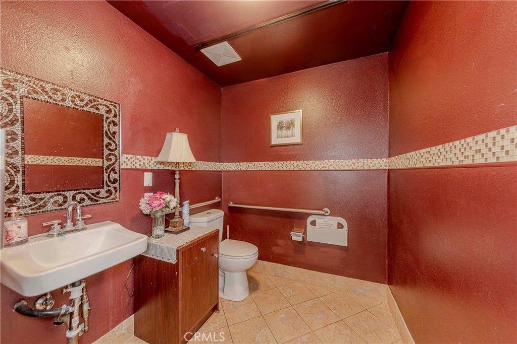 8111 Commonwealth Avenue