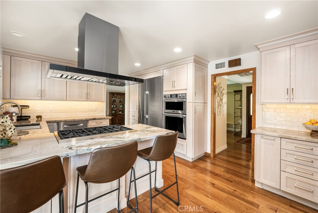 2902 E Trenton E