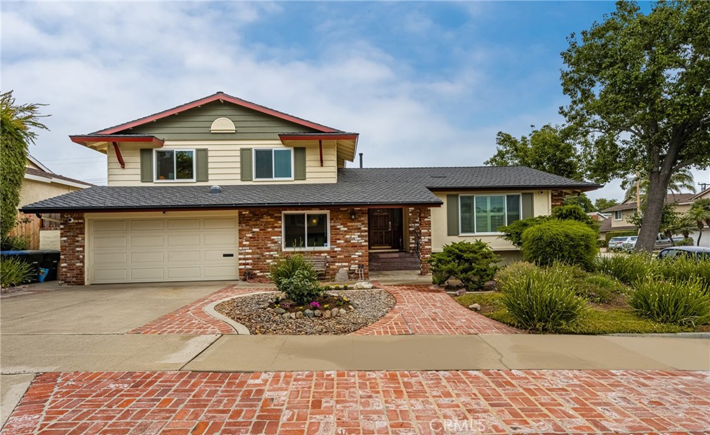 2902 E Trenton E