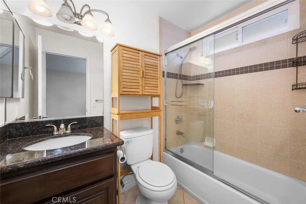 2925 E Spaulding Street 304