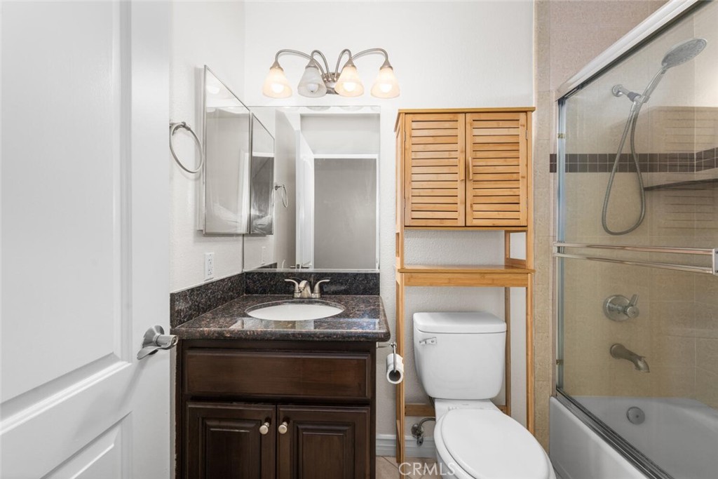 2925 E Spaulding Street 304