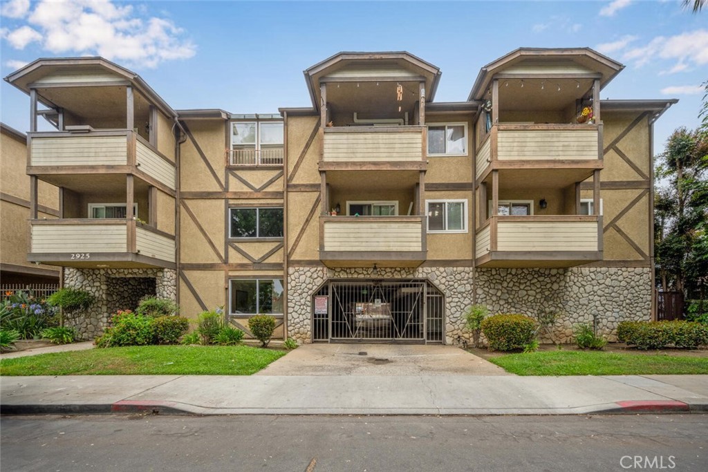 2925 E Spaulding Street 304