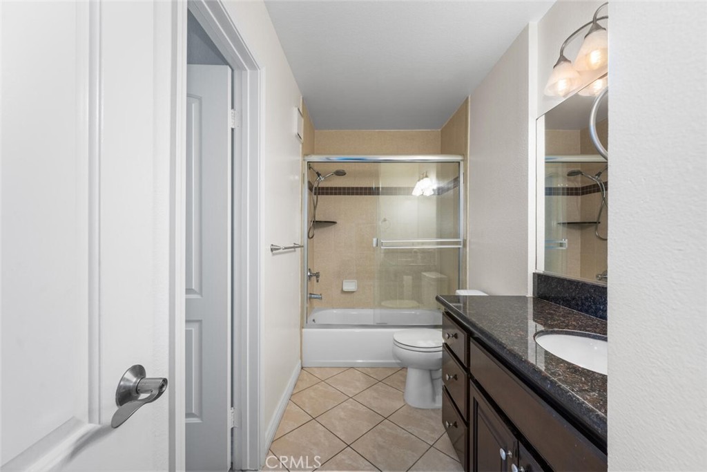 2925 E Spaulding Street 304