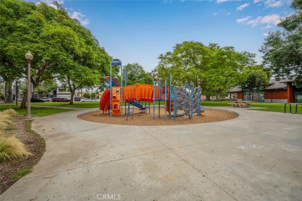 2925 E Spaulding Street 304