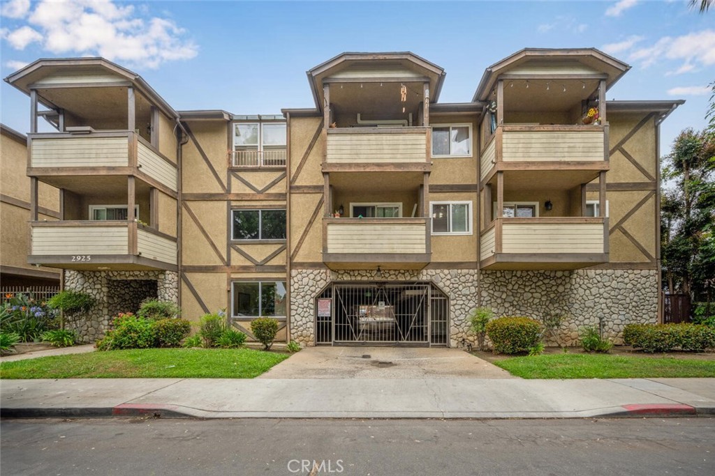 2925 E Spaulding Street 304