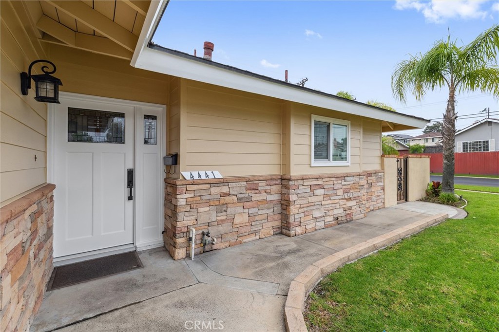 4441 AVOCADO Avenue