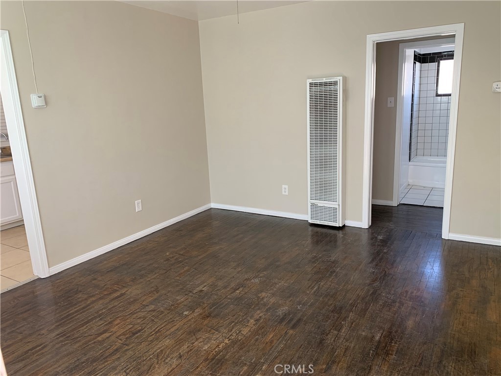 1029 Gladys Ave
