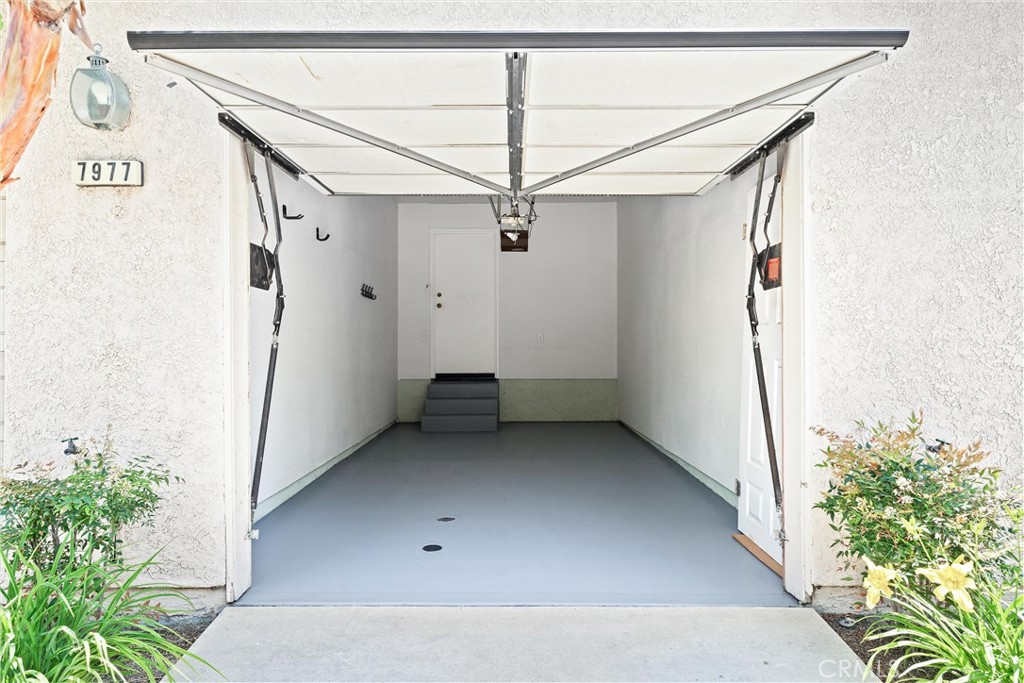 7977 E Viewrim Drive