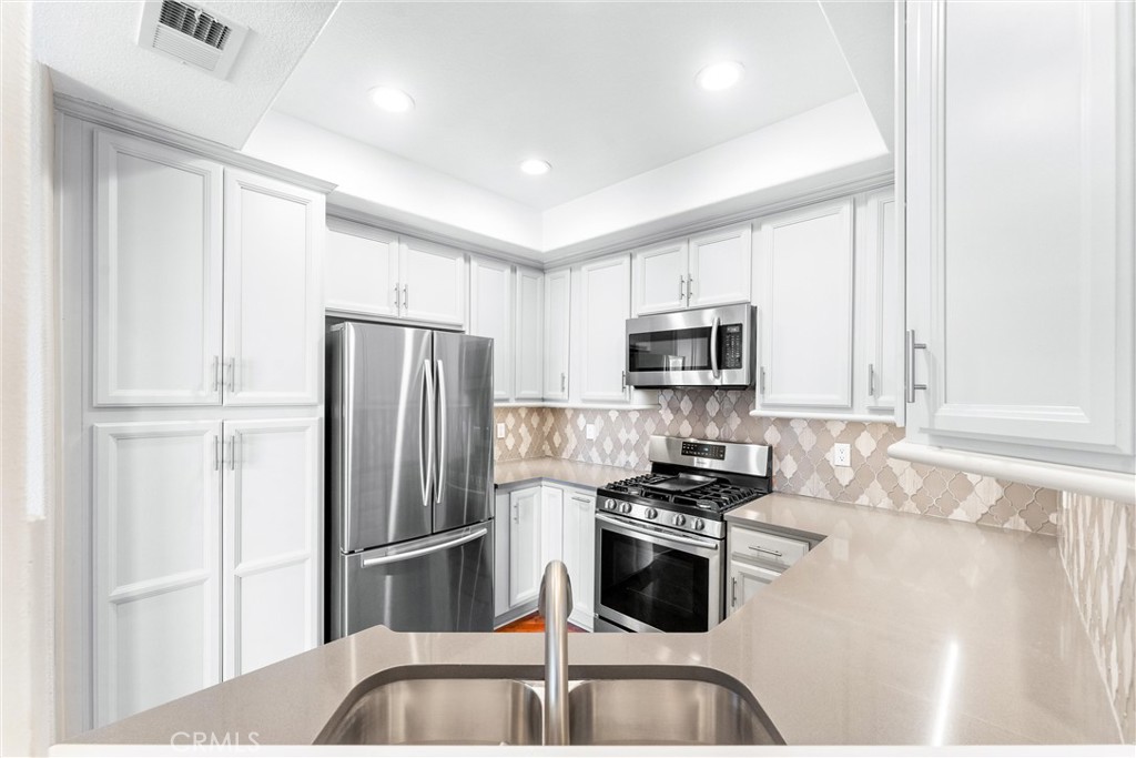 7977 E Viewrim Drive