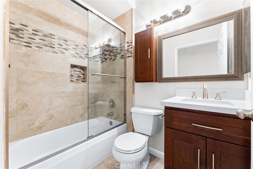 7977 E Viewrim Drive