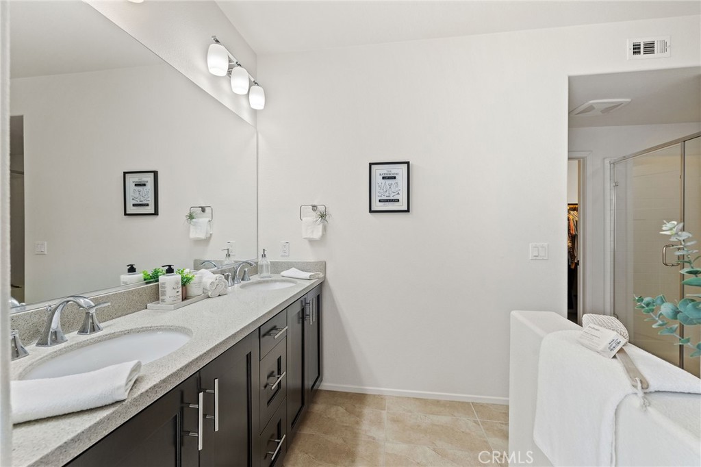 514 S Anaheim Boulevard 1