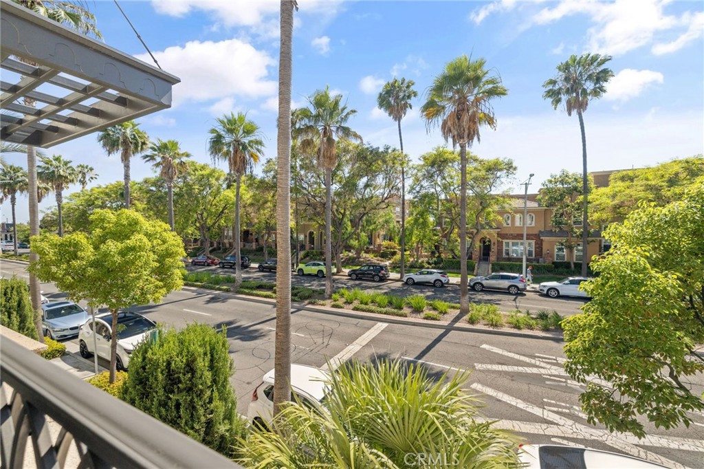 514 S Anaheim Boulevard 1