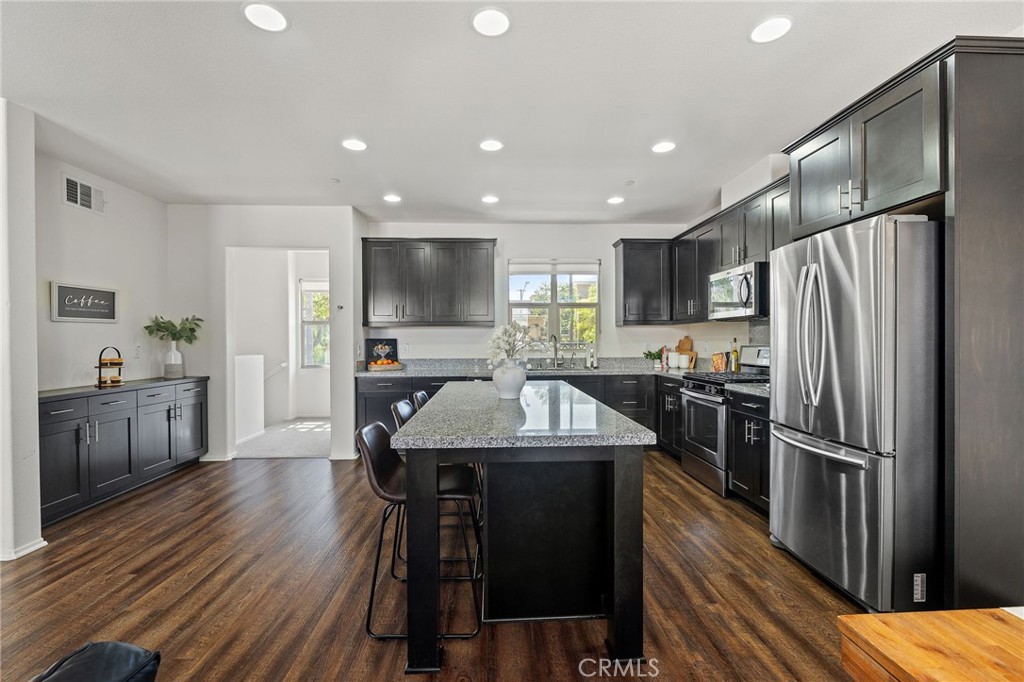 514 S Anaheim Boulevard 1