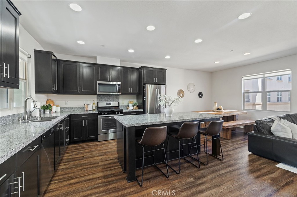 514 S Anaheim Boulevard 1