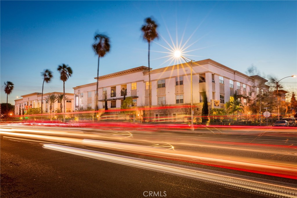 514 S Anaheim Boulevard 1