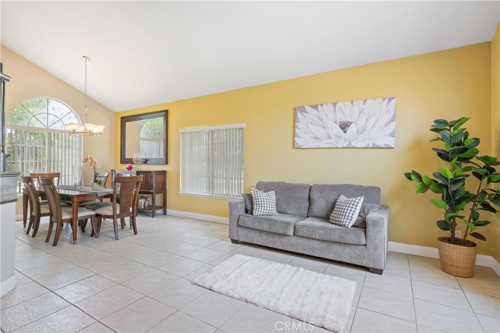 566 Bruin Drive
