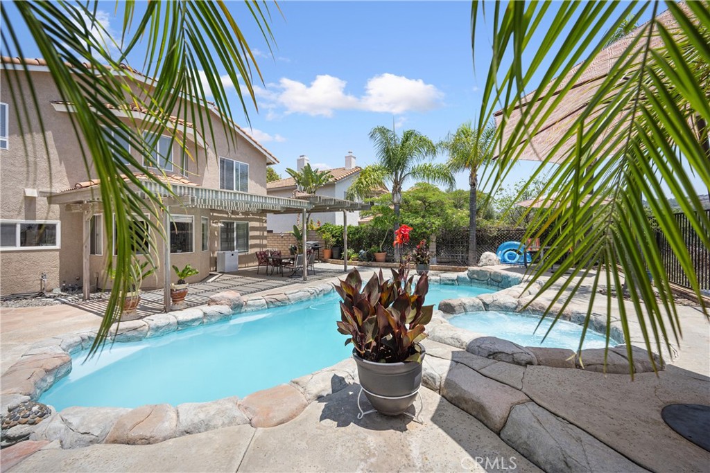 566 Bruin Drive