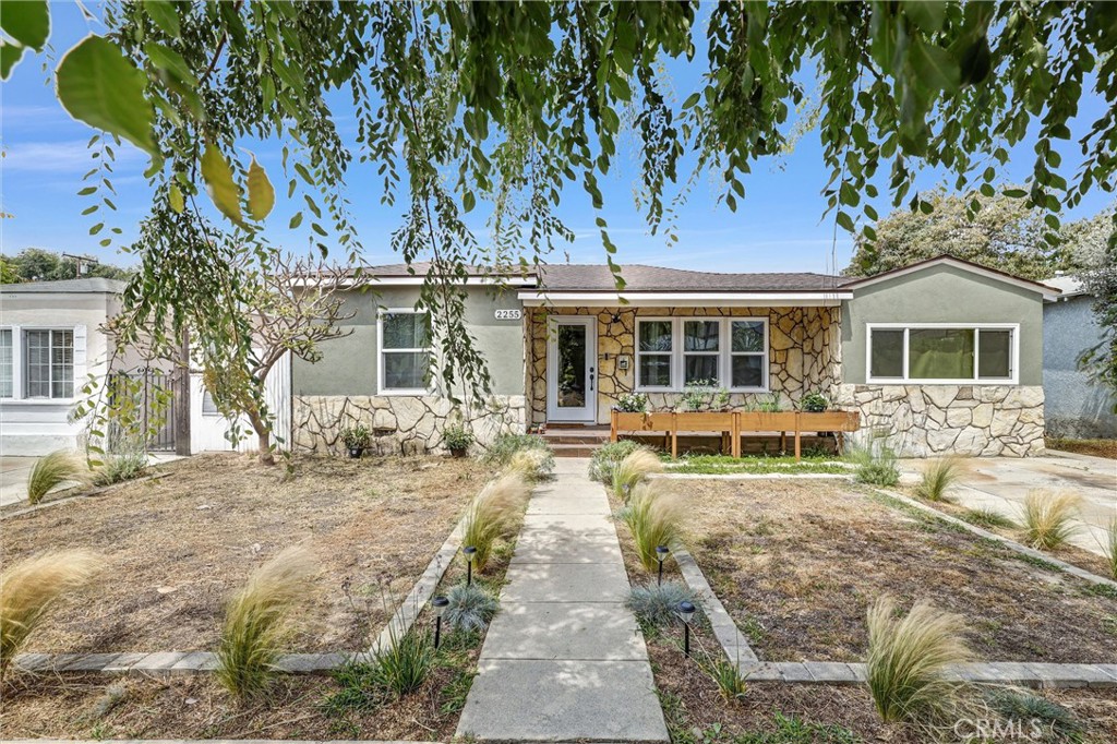 2255 Cota Ave