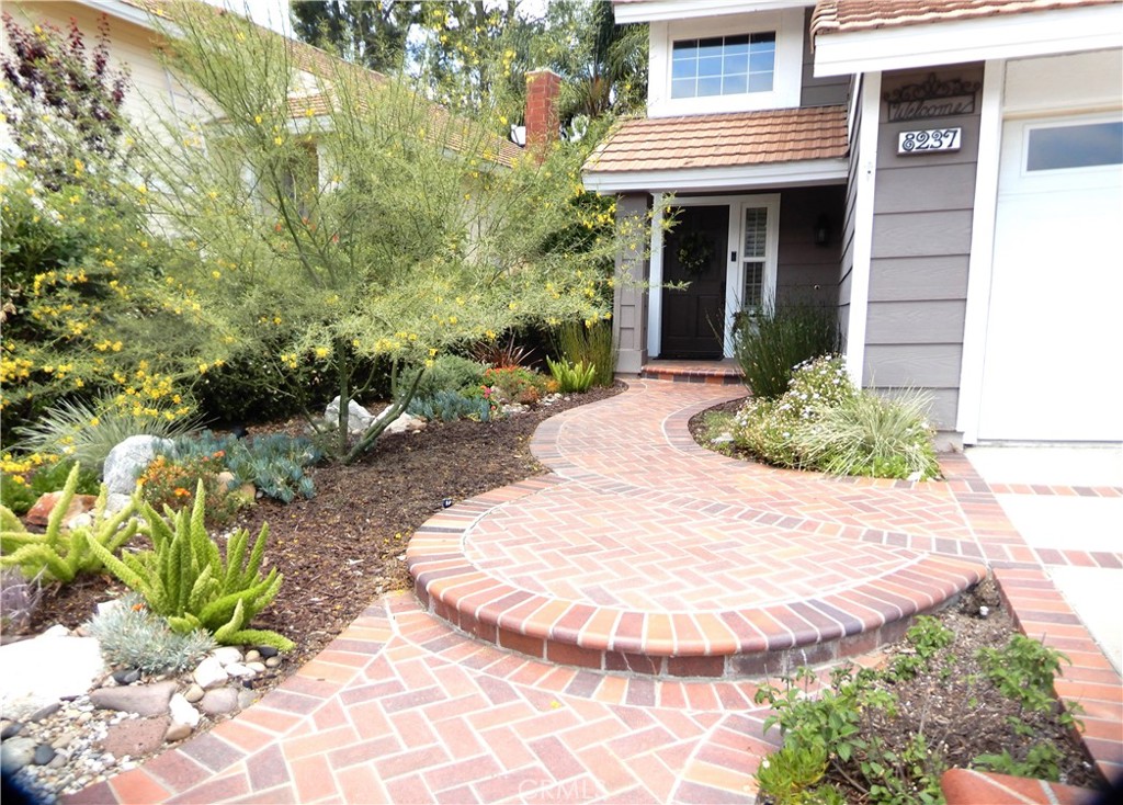 8237 E Flowerwood Avenue