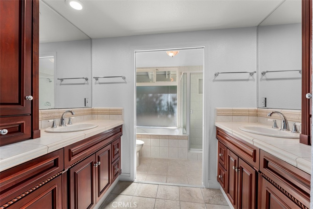 5269 E Rural Ridge Circle