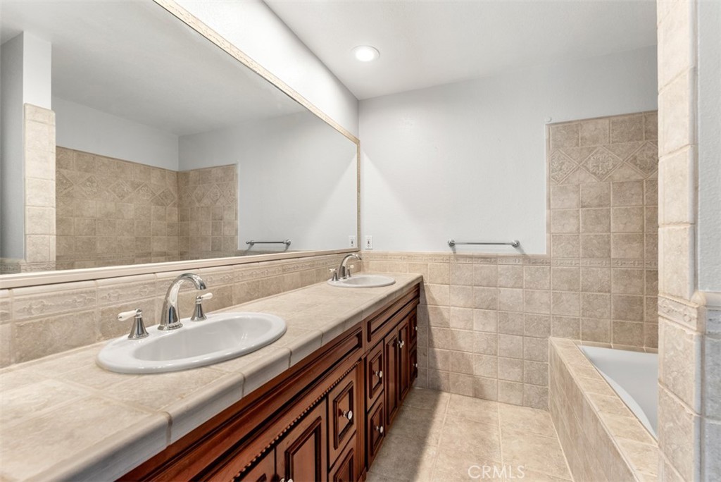 5269 E Rural Ridge Circle