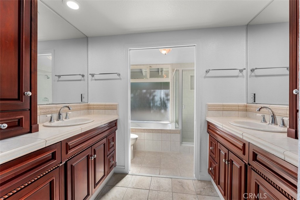 5269 E Rural Ridge Circle