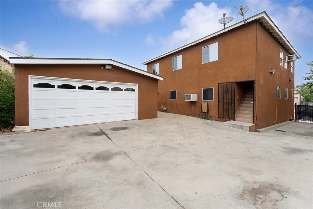 4620 E 3rd Street
