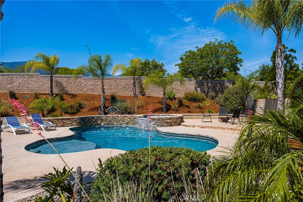1620 Paseo Vista Street