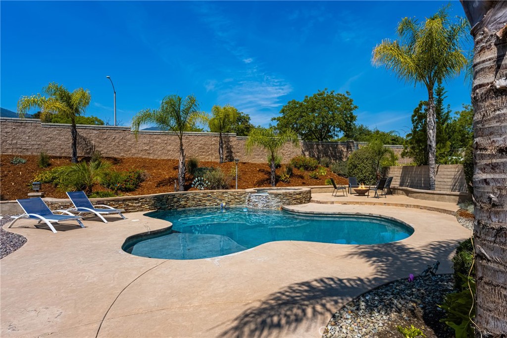 1620 Paseo Vista Street