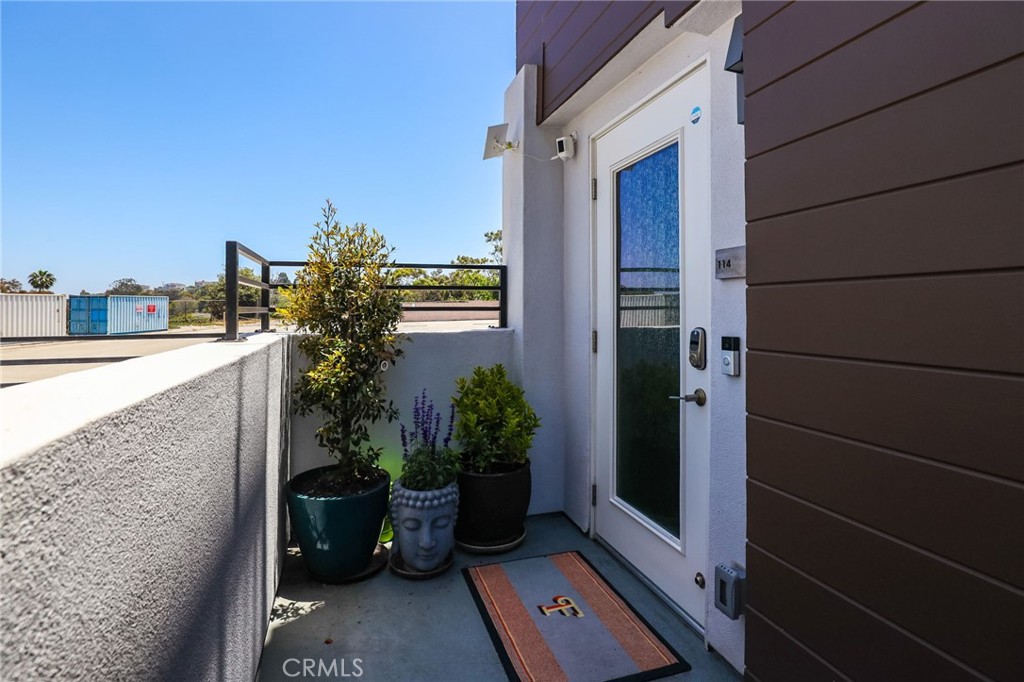 1920 S Pacific Coast Highway