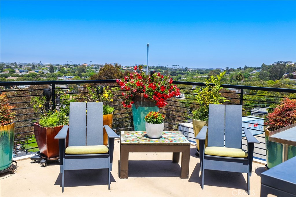 1920 S Pacific Coast Highway