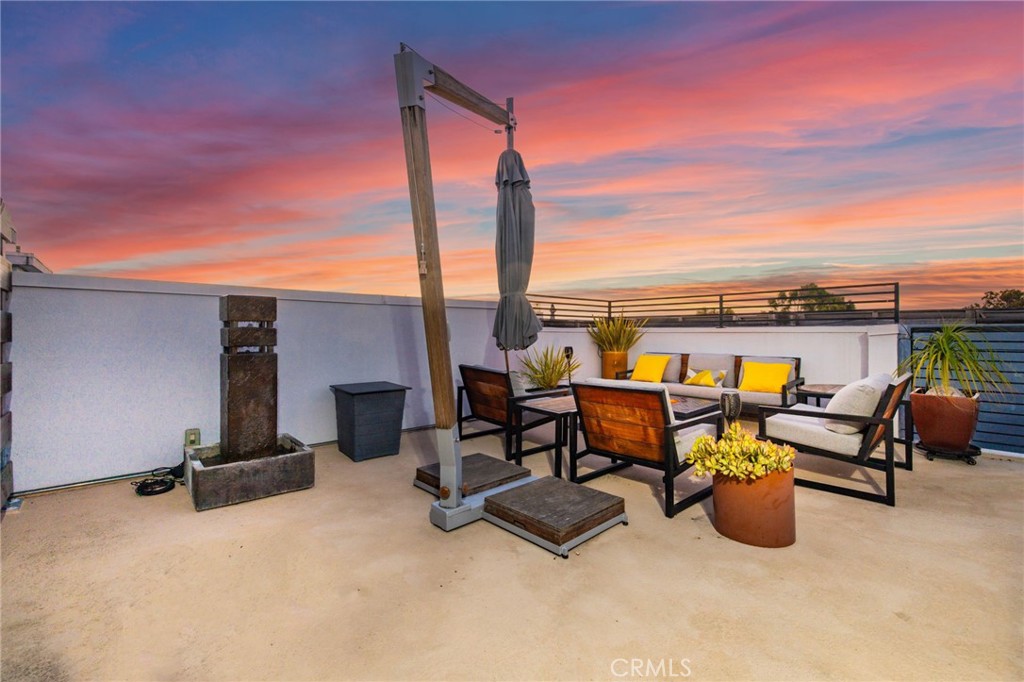 1920 S Pacific Coast Highway