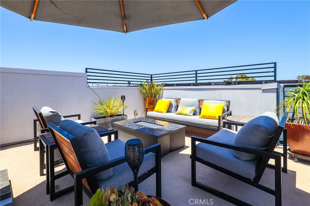 1920 S Pacific Coast Highway