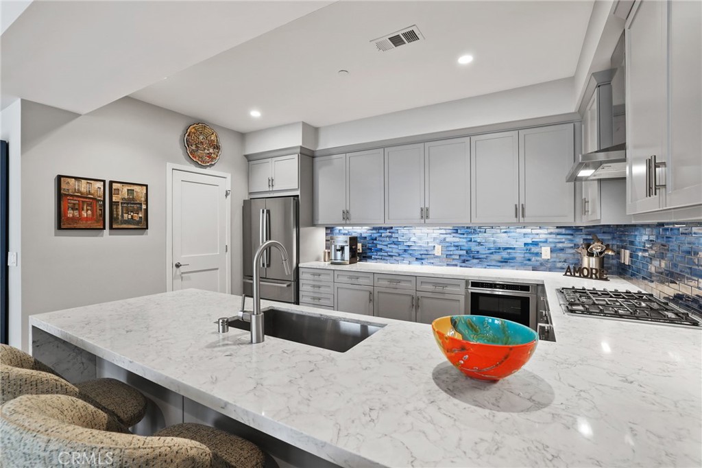 1920 S Pacific Coast Highway