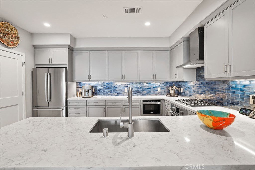 1920 S Pacific Coast Highway