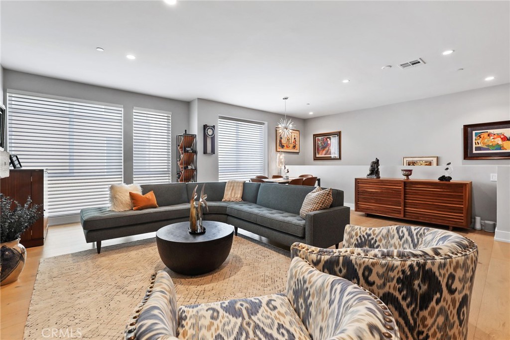 1920 S Pacific Coast Highway