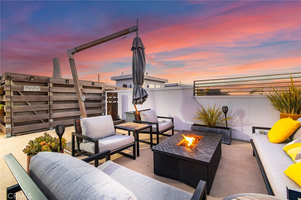 1920 S Pacific Coast Highway