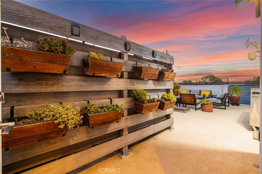 1920 S Pacific Coast Highway