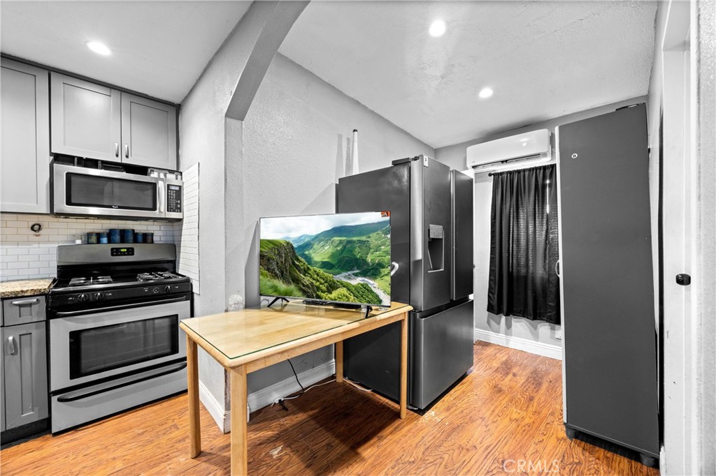 6362 Darlington Avenue