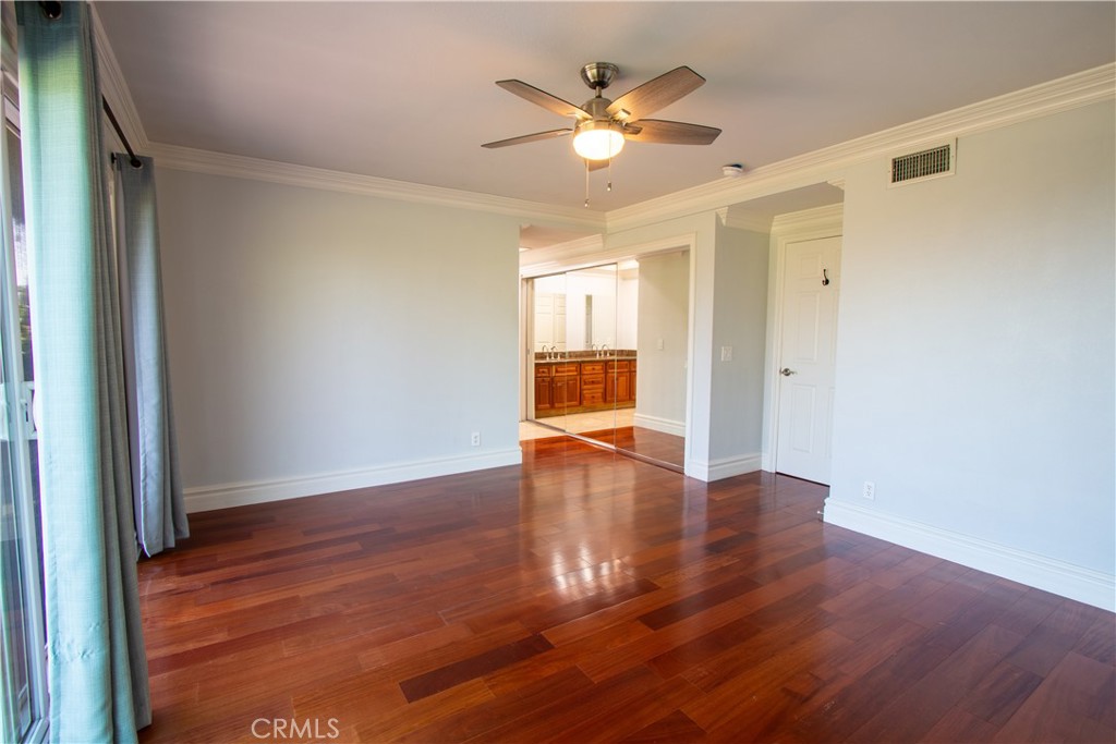 2906 E Marywood Lane