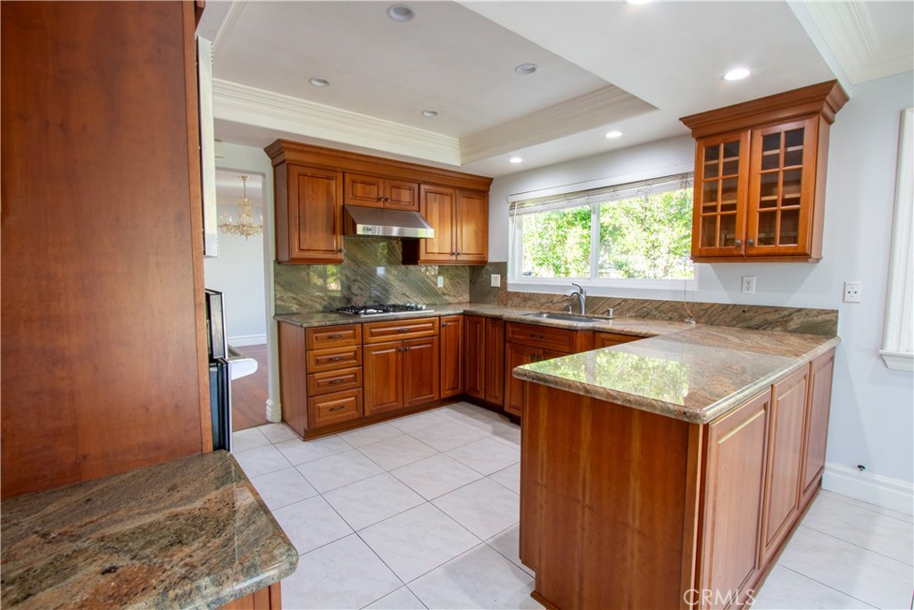 2906 E Marywood Lane